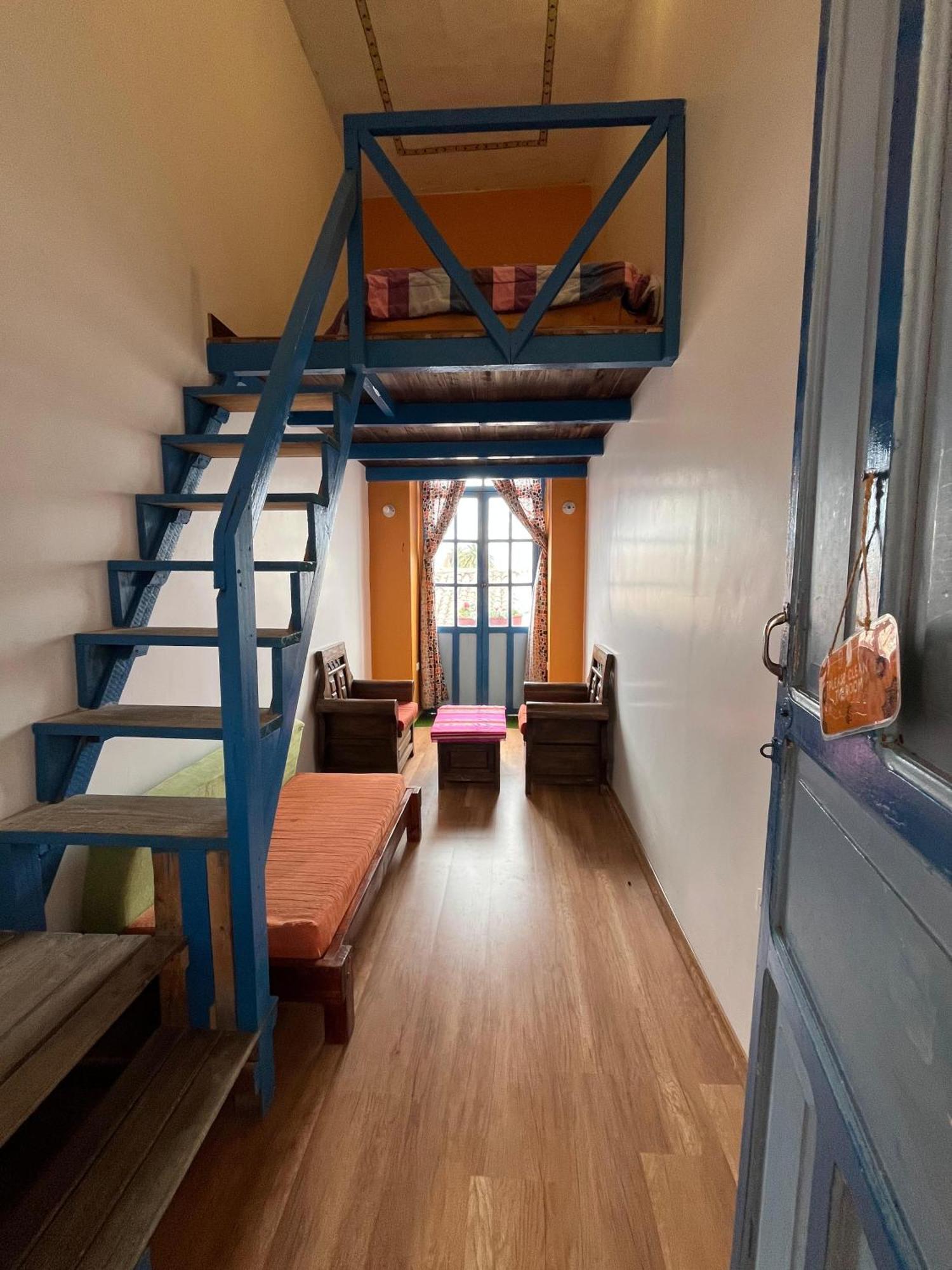 Hostal Cafe Tiana ลาตาคุงกา ภายนอก รูปภาพ